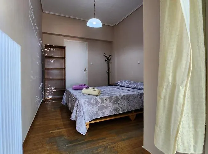Athens Center Apartment: Steps To Acropolis, Parthenon, And Ancient Agora