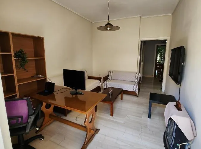 Athens Center Apartment: Steps To Acropolis, Parthenon, And Ancient Agora